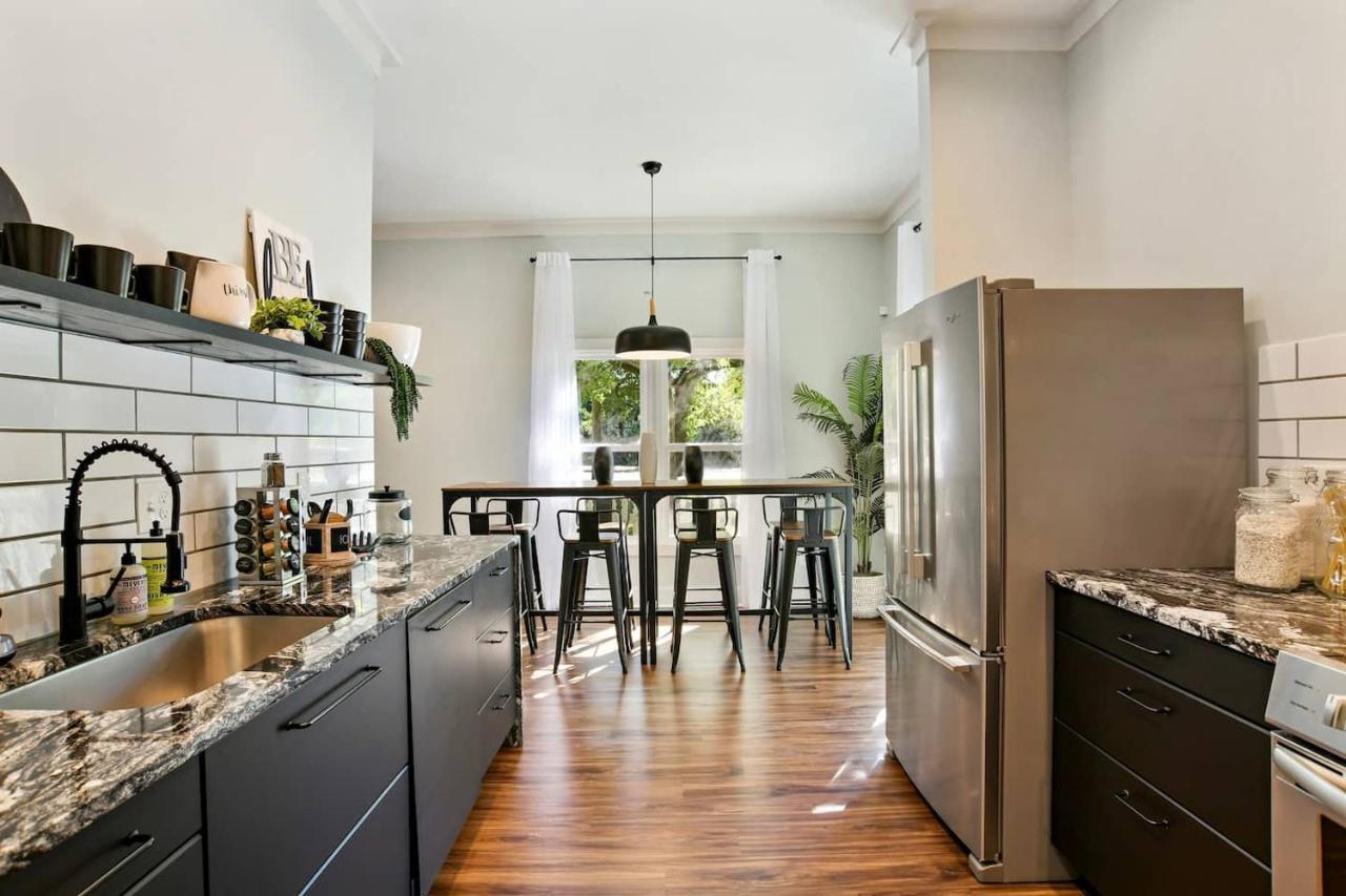Sun Lit Modern Home With Good Vibes And Lots Of Coffee - Designedbydom Atlanta Dış mekan fotoğraf